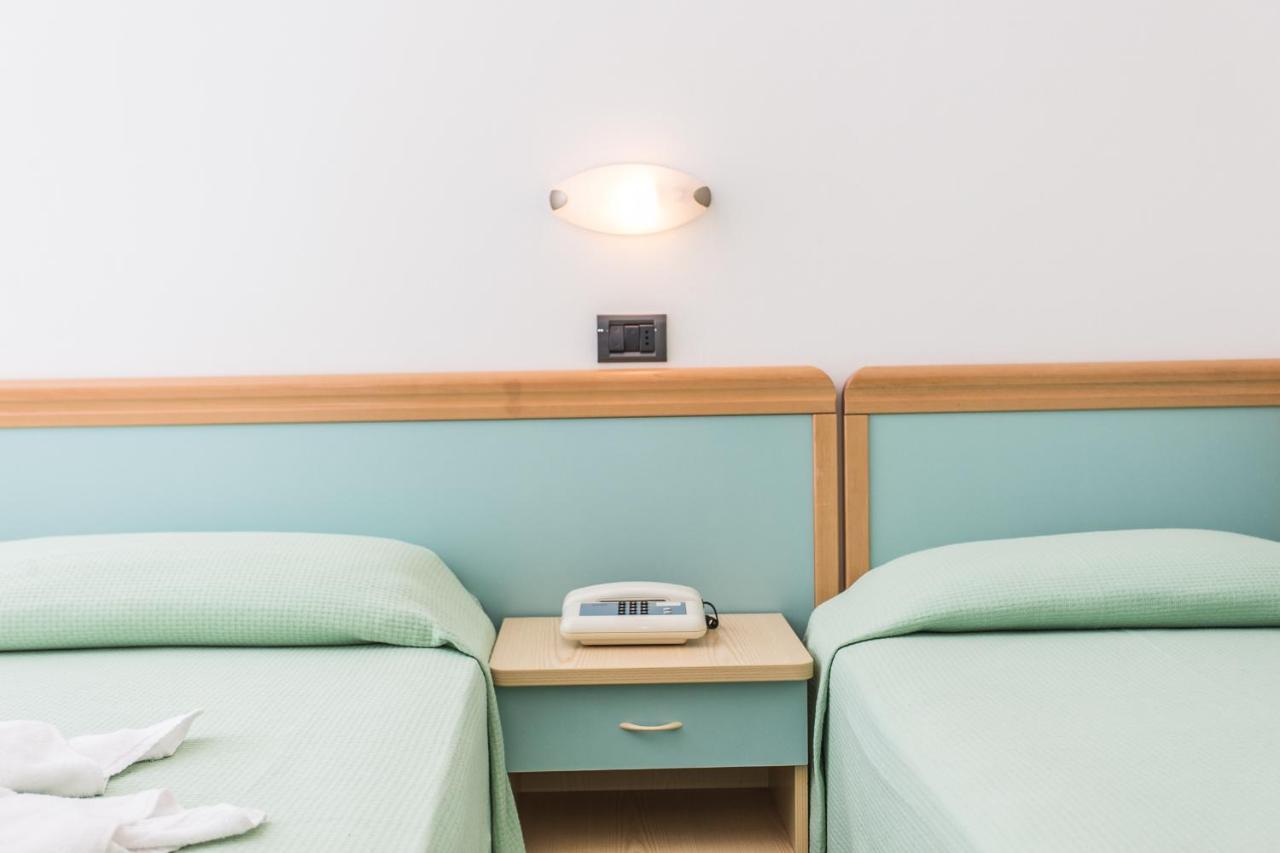 Hotel Costaverde Cesenatico Extérieur photo