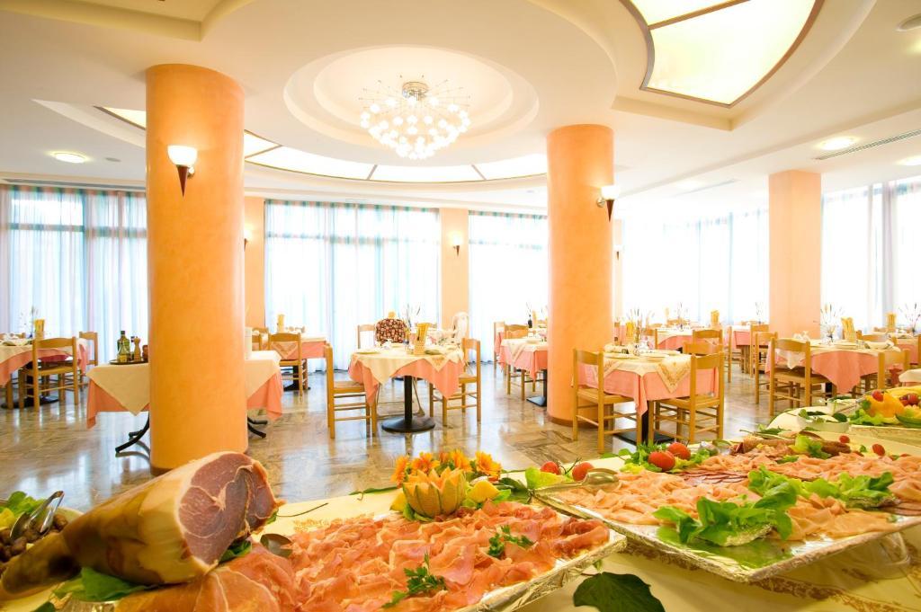 Hotel Costaverde Cesenatico Extérieur photo