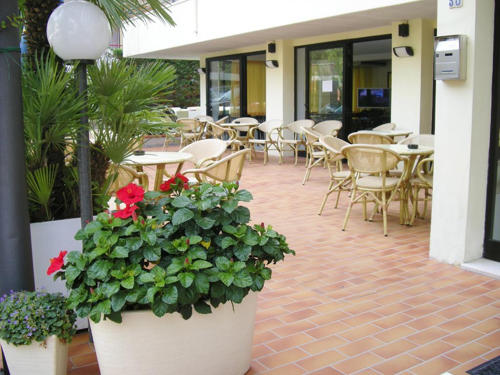 Hotel Costaverde Cesenatico Extérieur photo