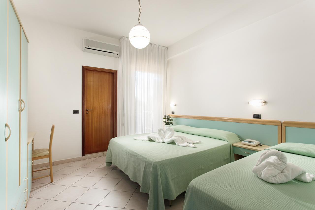 Hotel Costaverde Cesenatico Extérieur photo